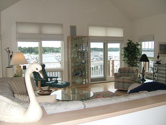 4th image of 8609 Ellenwood Estates Dr #5