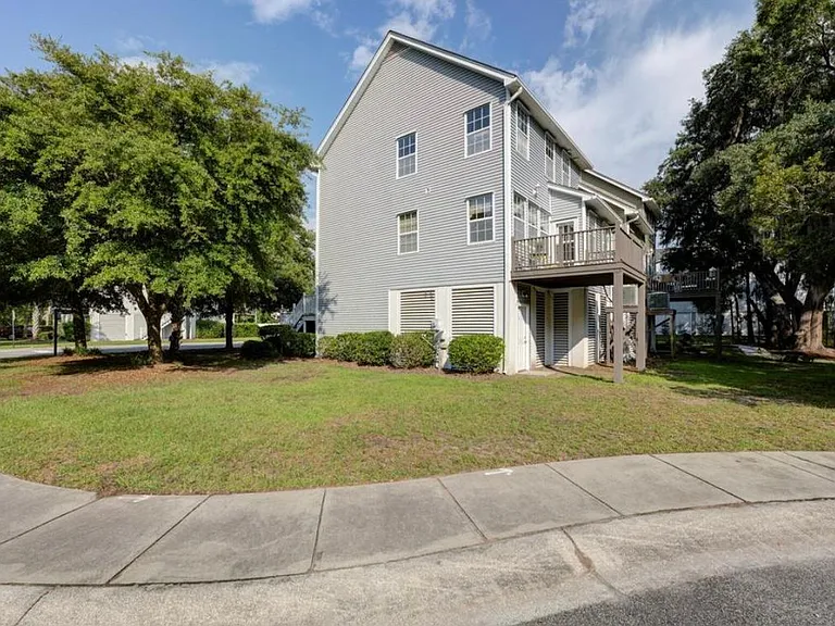1100 Saint Pauls Parrish Ln — Photo 5