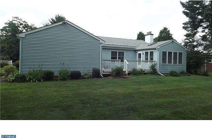2nd image of 1075 Jacksonville Rd