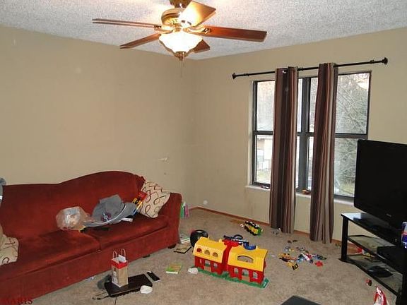 3rd image of 5545 Oak Pointe Dr