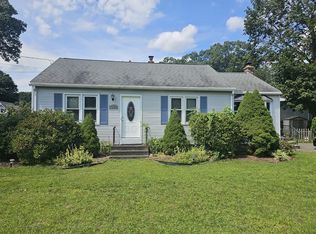 24 Herbert St, Longmeadow, MA 01106