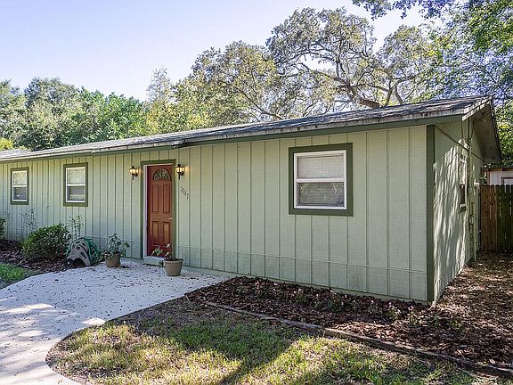 3rd image of 2047 NW 34th Ave