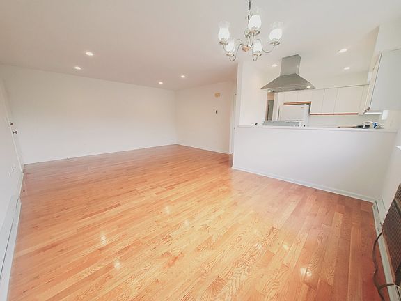 3rd image of 92 Euclid Ave #4