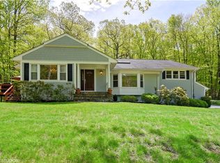 14 Thornewood Rd, Armonk, NY 10504