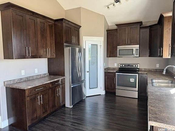 3rd image of 281 15th STREET