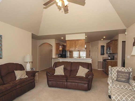 5th image of 20333 E 32nd St S