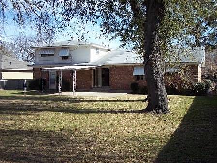 4th image of 2109 Bonnie Brae Ave