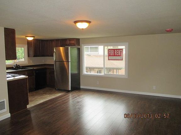 3rd image of 11711 Vickery Ave E