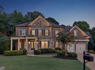 1070 Stonegrove Ln, Roswell, GA 30075