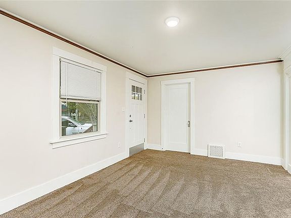 3rd image of 323 Broadwater Ave
