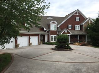 2010 Still Water Ln, Knoxville, TN 37922