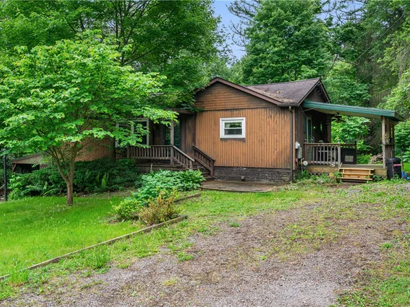1380 Hooker Rd, Karns City, PA 16041