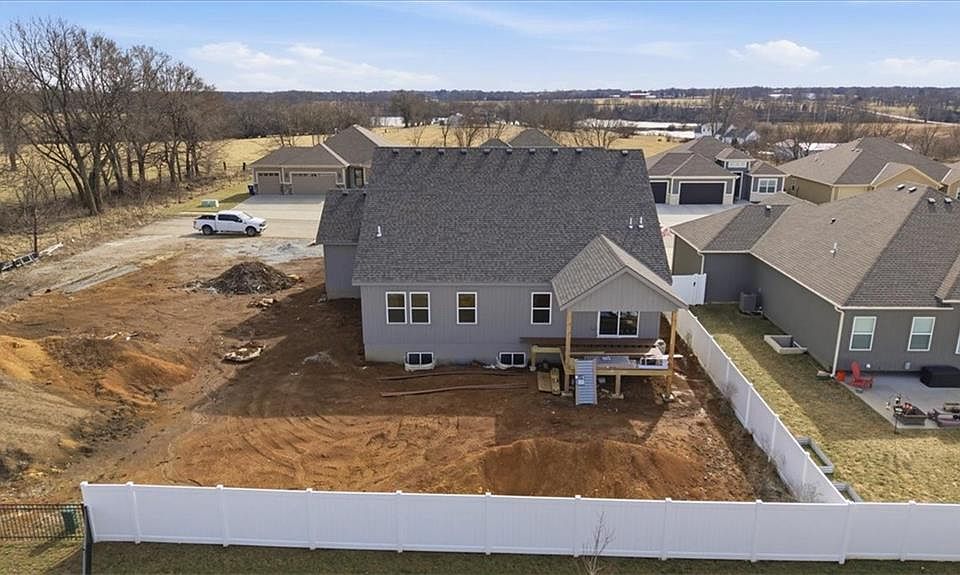 11808 E 231st St, Peculiar, MO 64078 | Zillow