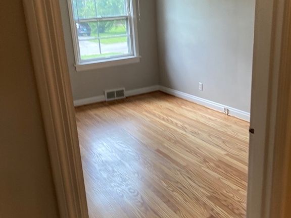 2nd image of 325 Biltmore Rd