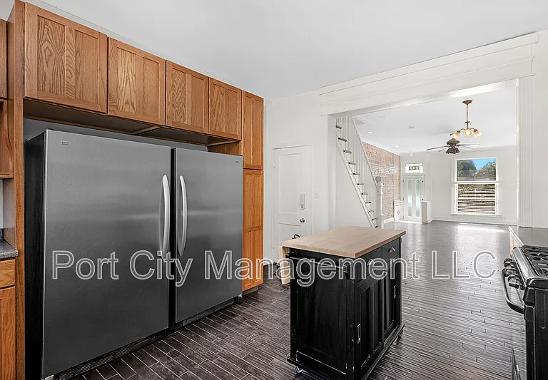 207 S Ellwood Ave — Photo 10