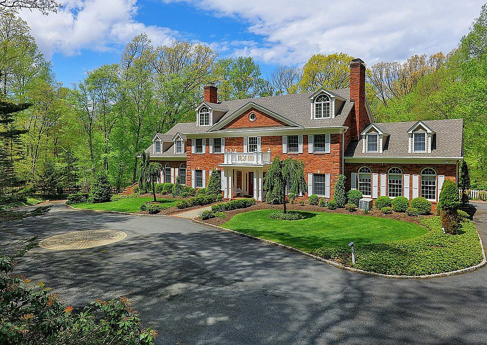 Maintenance free exterior!
