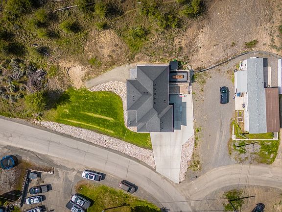 5th image of 293 Park Dr
