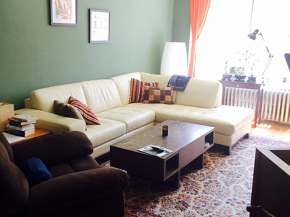 3rd image of 2458 W Wilson Ave #1