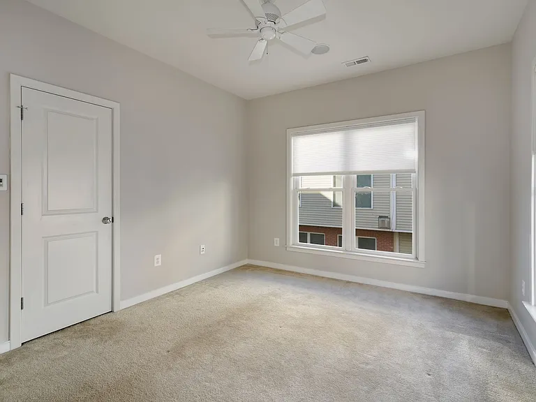 918 4th St SE — Photo 20