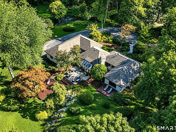 3rd image of 30 Cedar Hill Road