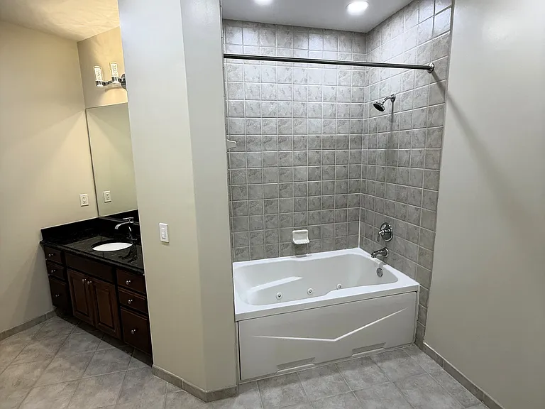 38 Maryland Ave #608 — Photo 9