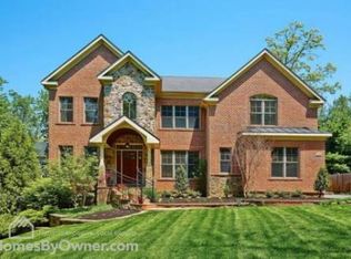 7916 Railroad St, Dunn Loring, VA 22027
