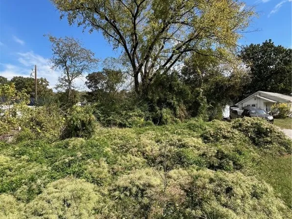 609 N College St #6-9, Yellville, AR 72687