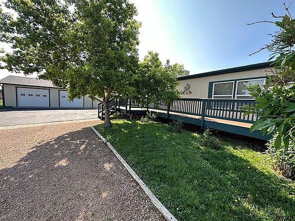 4th image of 219 Highland Ave