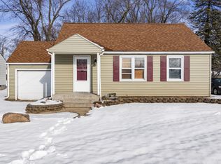 910 E 26th St, Muncie, IN 47302