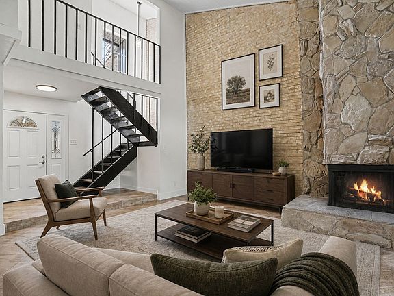 4th image of 2974 Country Place Cir