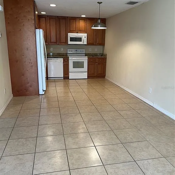 282 Washington Ave — Photo 2