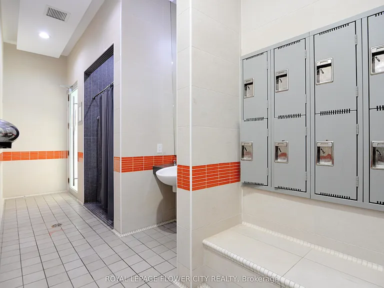 330 Burnhamthorpe Rd W #1902 — Photo 40