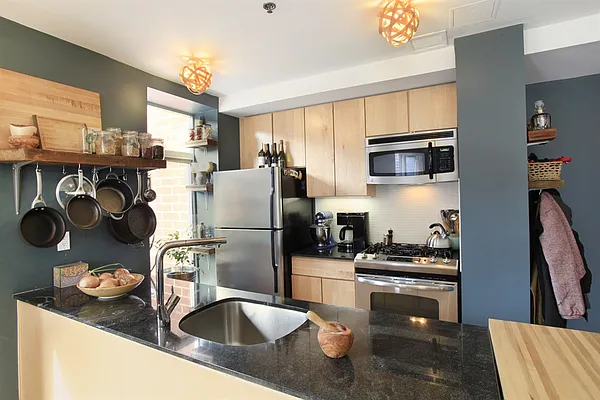 Sold by Corcoran | media 14