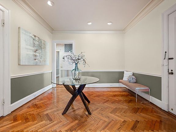 5th image of 1235 N Astor St APT 2N