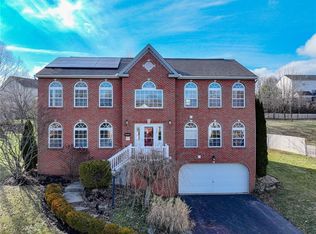 5009 Apple Ridge Dr, Allison Park, PA 15101