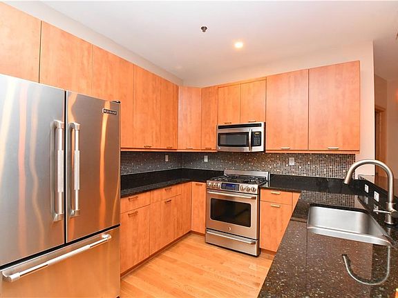 3rd image of 701 W Lakeside Ave APT 603