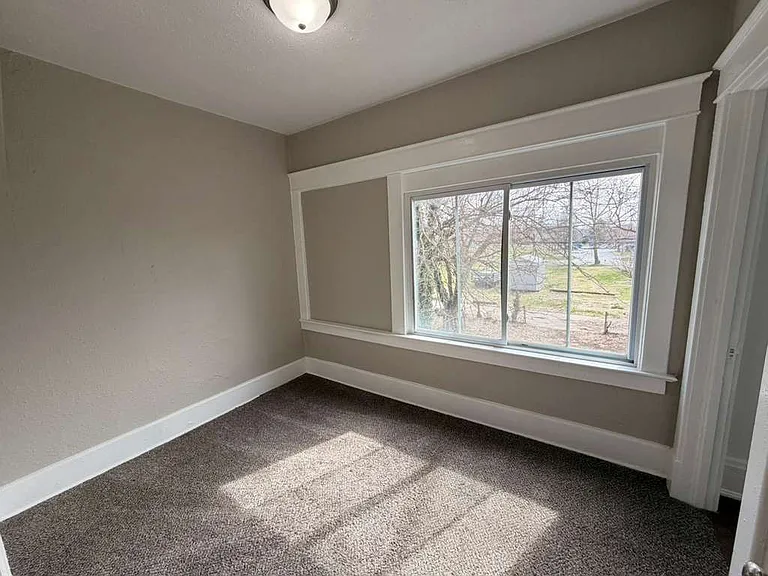 1063 Norwood Ave #2 — Photo 7