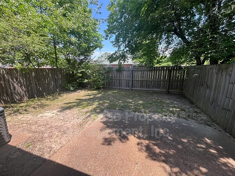 1744 Camille Way — Photo 16