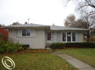 6050 Dwight St, Dearborn Heights, MI 48127