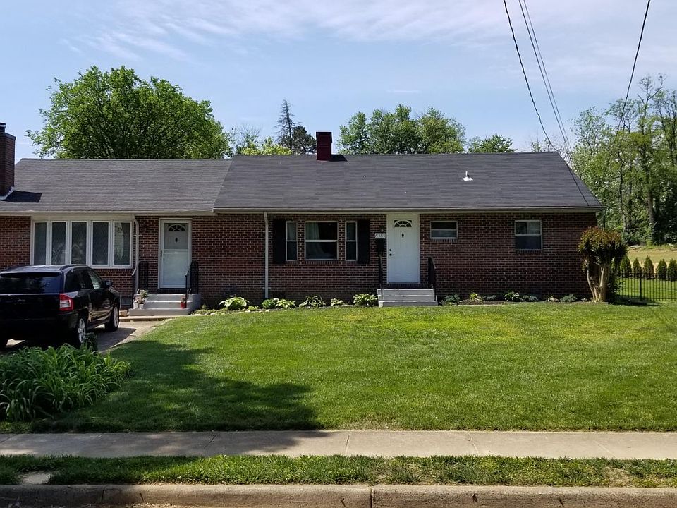 View from the front. You will be renting the right side of the house