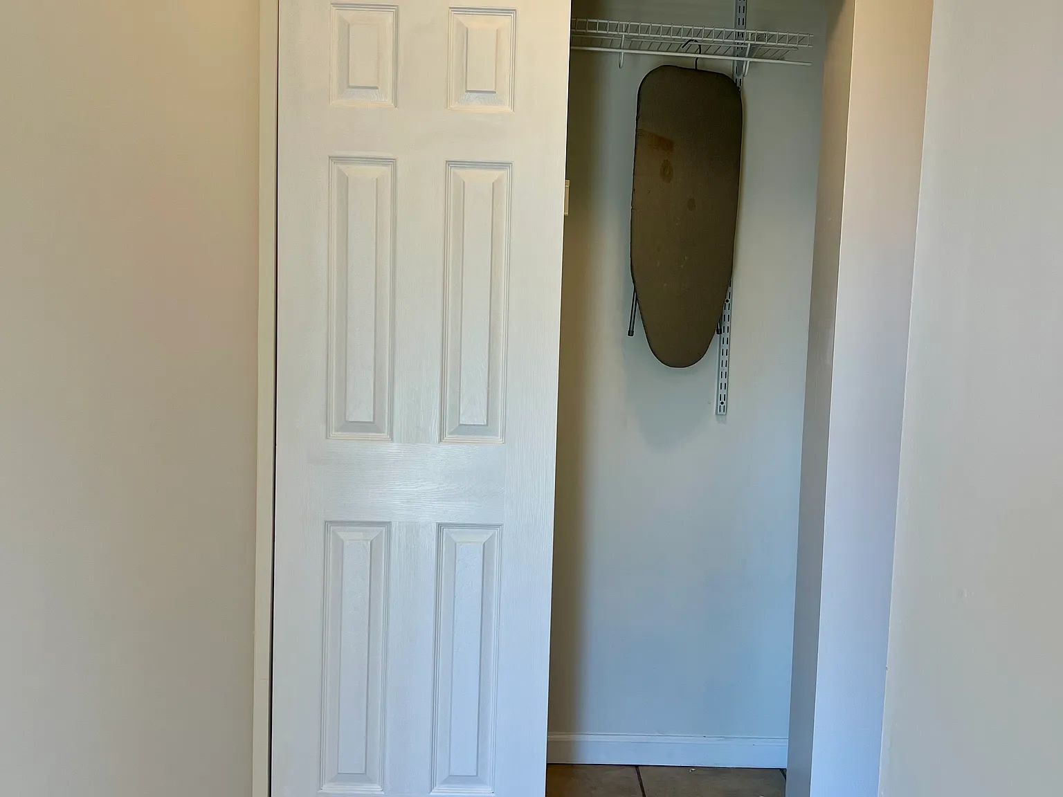 Studio, 325 sqft, $1,900 — Photo 4