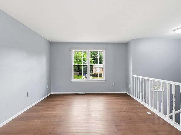 4th image of 15010 Newcomb Ln