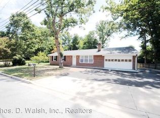 14 E Deer Park Dr, Gaithersburg, MD