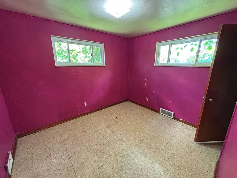 251 Selvin Dr — Photo 14