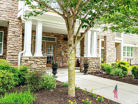 5th image of 901 Macphail Woods Xing APT 4B