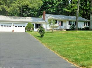 34 Briarwood Dr, North Branford, CT 06471