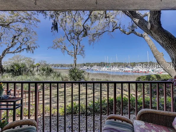 100 Helmsman Way APT 101, Hilton Head Island, SC 29928