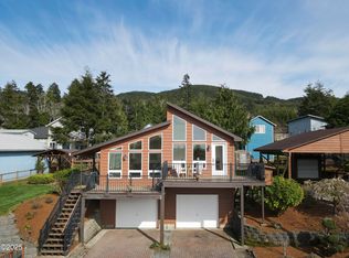 126 N Ocean Ave, Rockaway Beach, OR 97136
