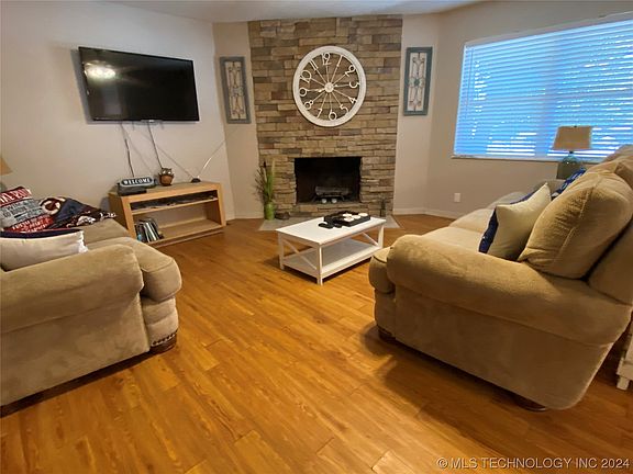 5th image of 144 Texoma Ave
