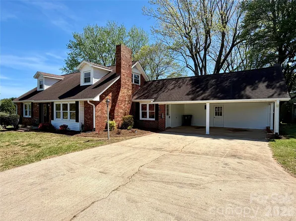 6257 W State Highway 10, Hickory, NC 28602